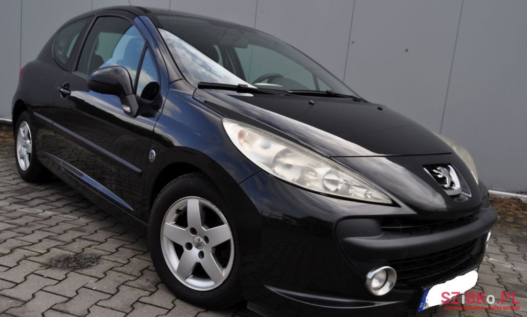 2009' Peugeot 207 photo #2
