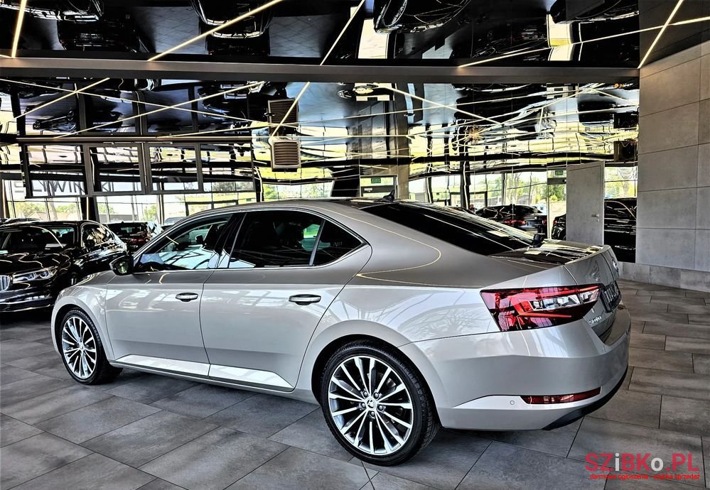 2017' Skoda Superb photo #4