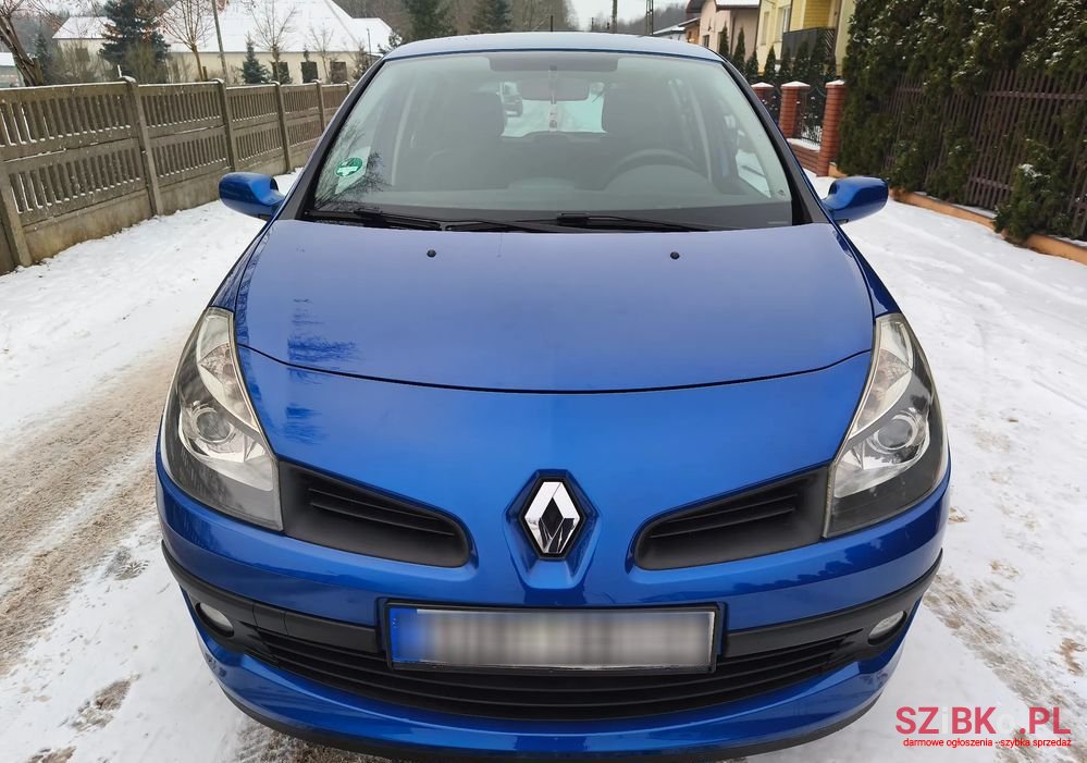 2007' Renault Clio photo #2