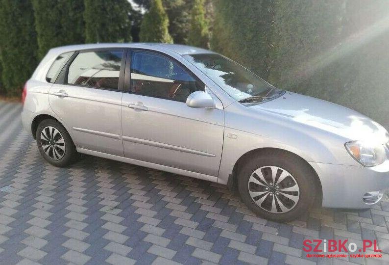 2005' Kia Cerato photo #1