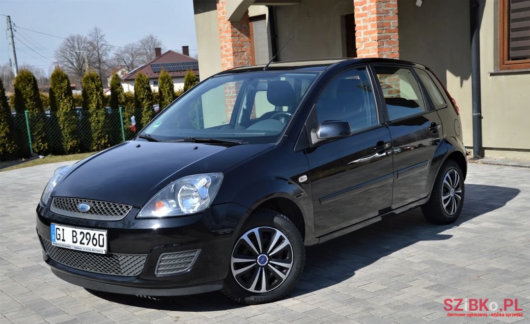 2007' Ford Fiesta photo #3