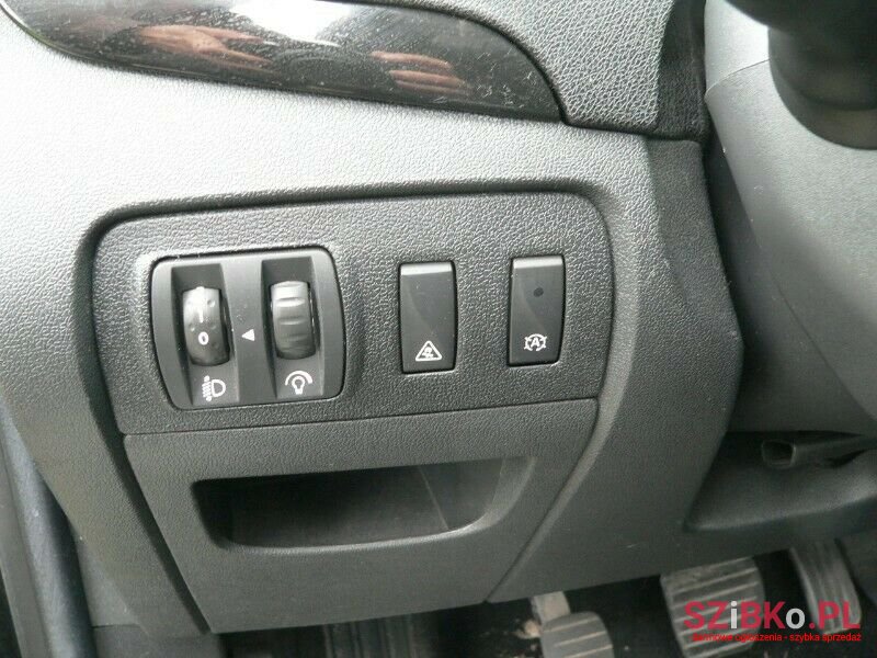 2013' Renault Scenic photo #3