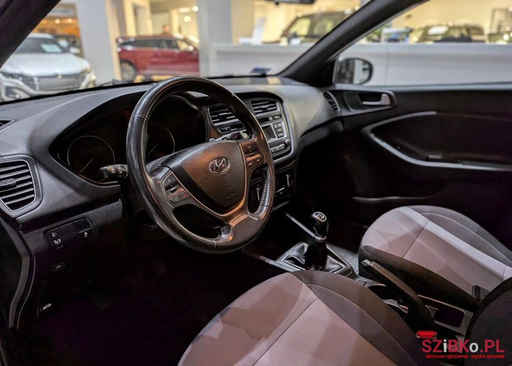 2017' Hyundai i20 1.2 Classic Plus photo #6