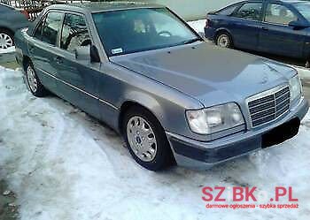 1991' Mercedes-Benz W124 photo #1