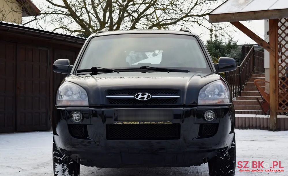 2007' Hyundai Tucson 2.0 Comfort 2Wd photo #2
