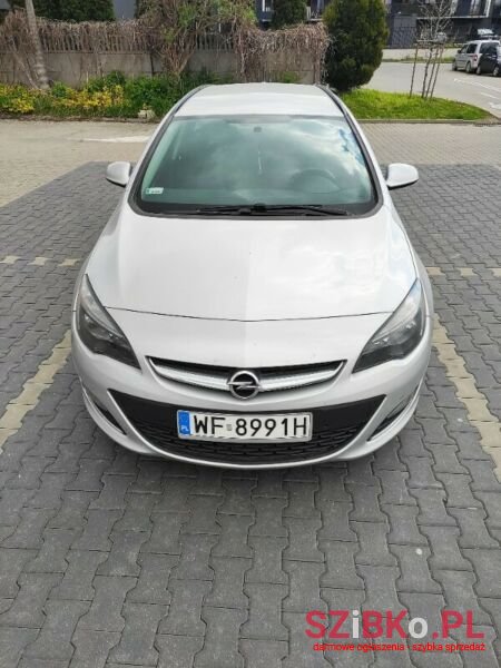 2013' Opel Astra photo #1