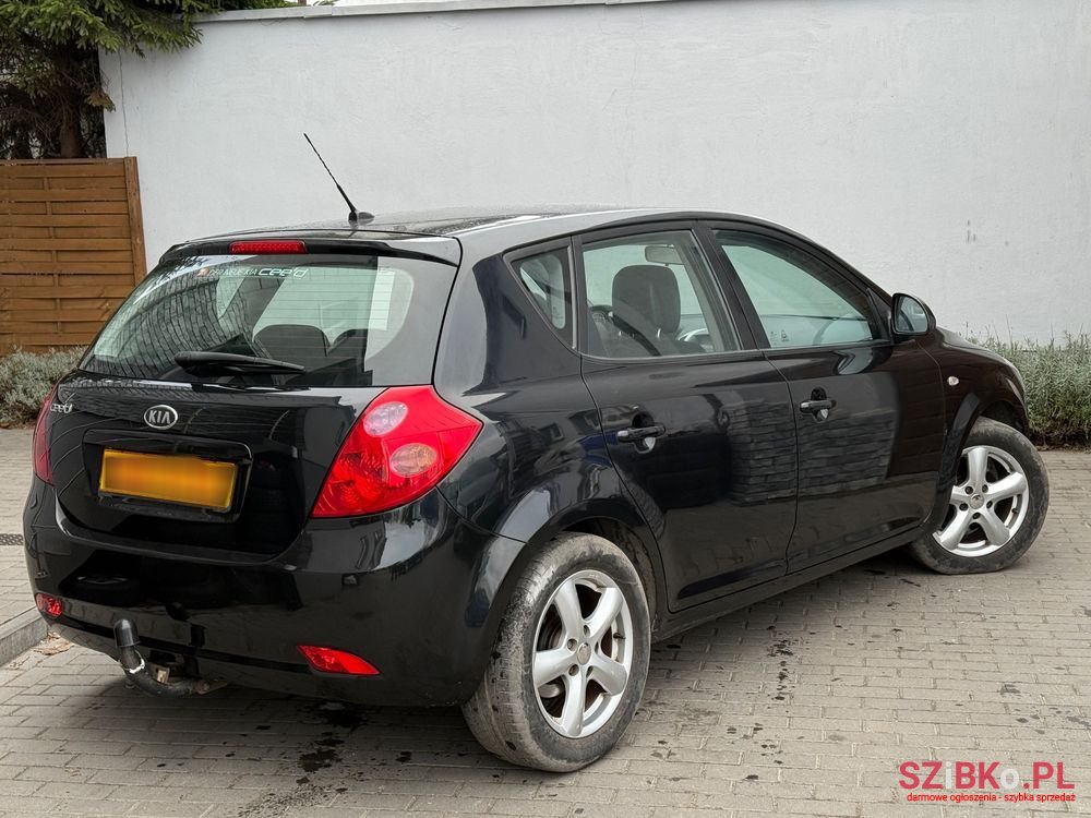 2008' Kia Ceed photo #4