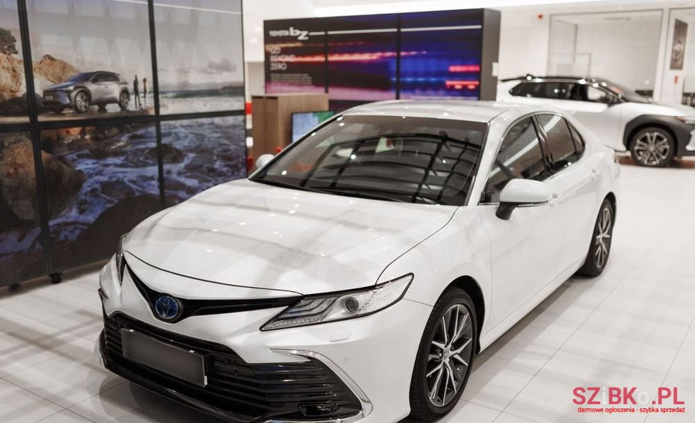 2021' Toyota Camry photo #2