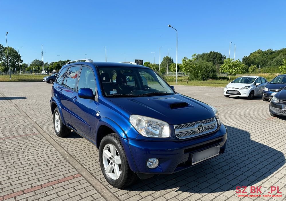 2004' Toyota RAV4 2.0 D-4D 4X4 photo #1