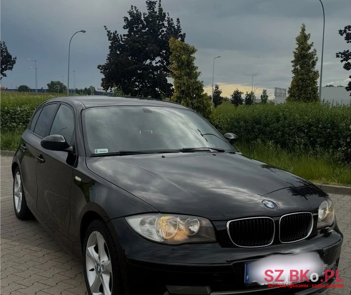 2007' BMW 1 Series 116I photo #3