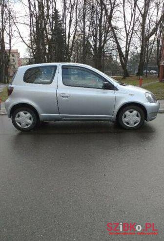 2002' Toyota Yaris photo #1