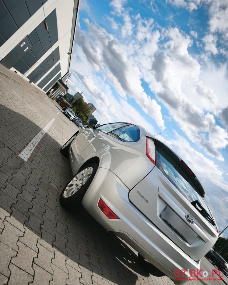 2009' Ford Focus photo #5