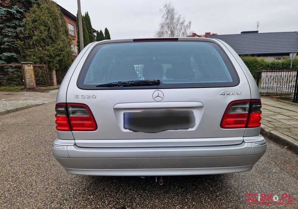 2001' Mercedes-Benz E-Class photo #6