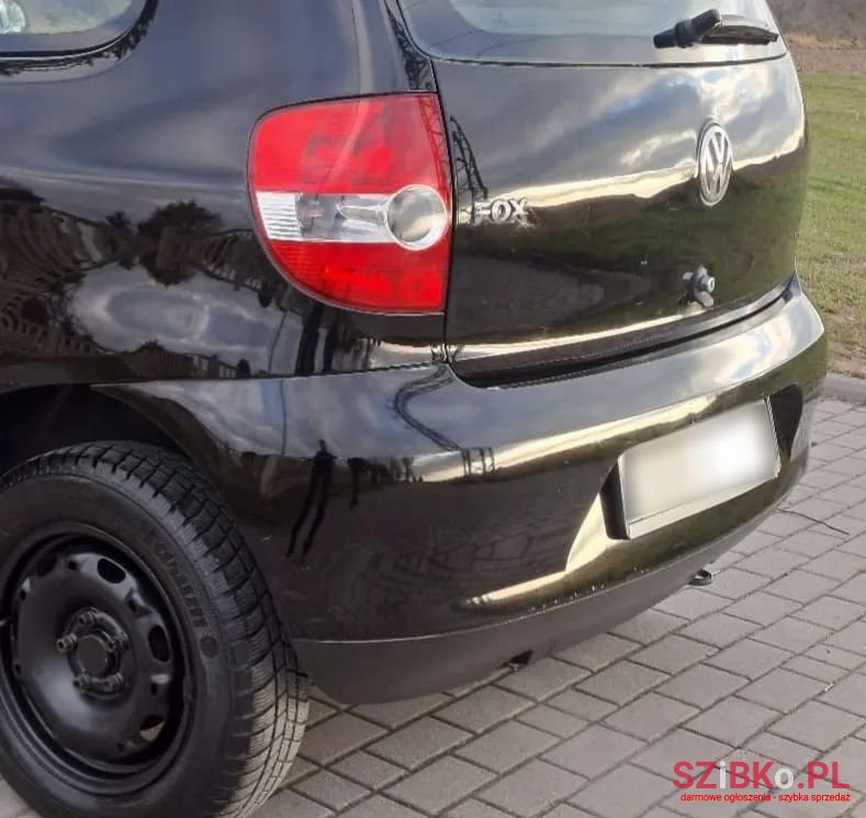 2005' Volkswagen Fox 1.2 photo #3