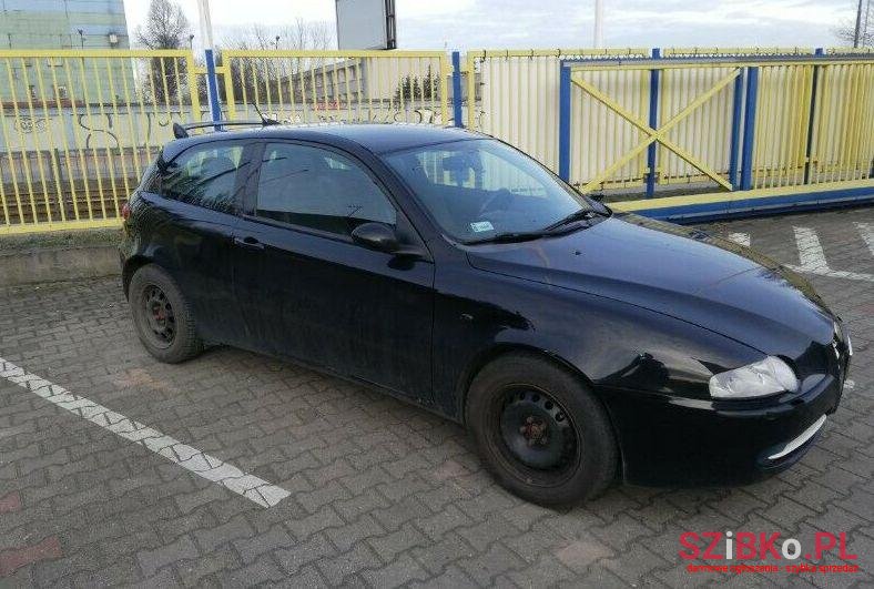 2001' Alfa Romeo photo #1