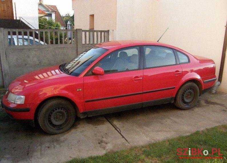 1999' Volkswagen Passat photo #1