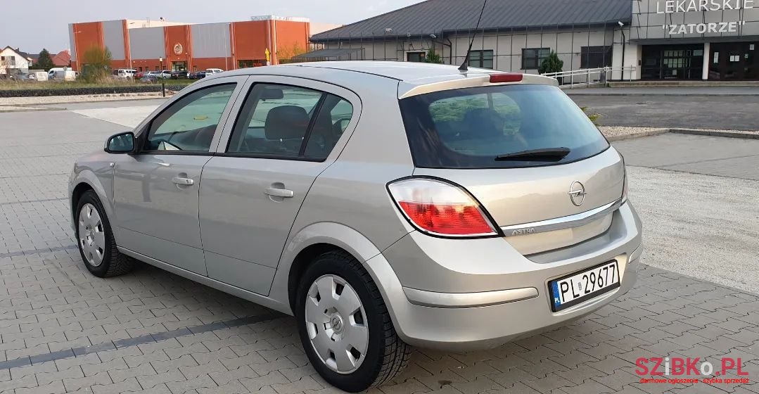 2006' Opel Astra photo #3