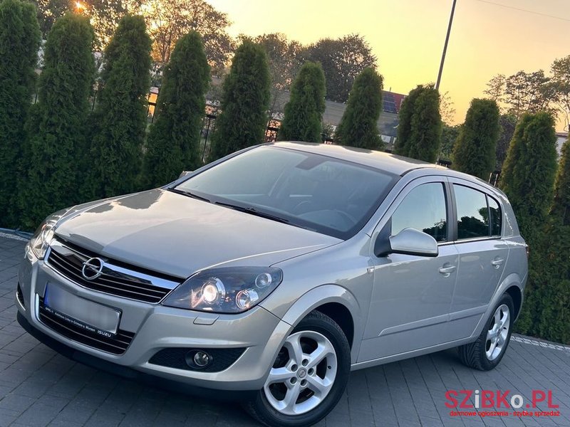 2009' Opel Astra 1.6 Cosmo photo #2