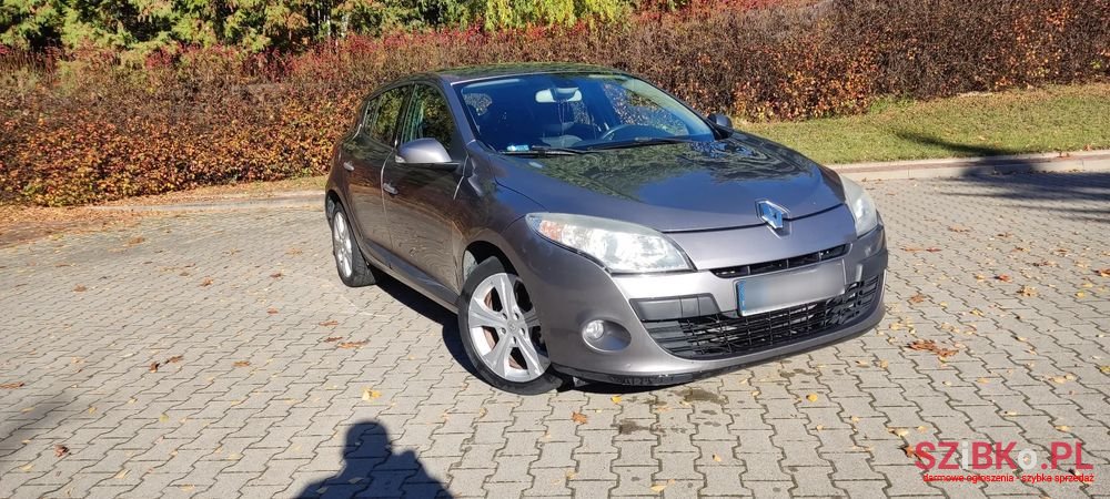 2008' Renault Megane photo #6