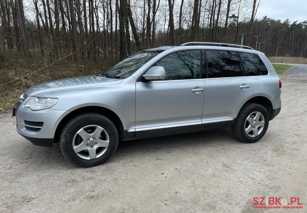 2008' Volkswagen Touareg 2.5 R5 Tdi Tiptr photo #1