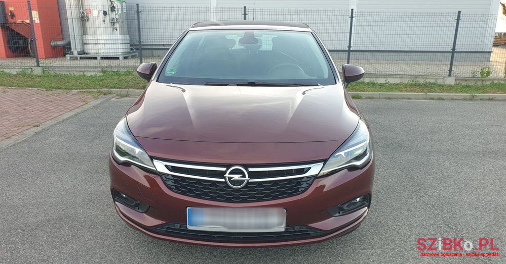 2019' Opel Astra photo #2
