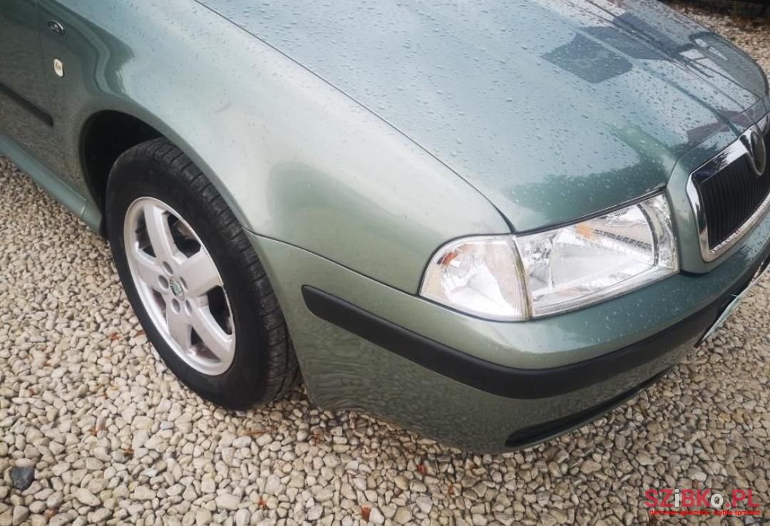 2002' Skoda Octavia photo #2