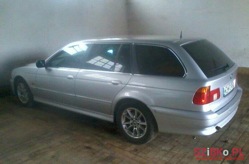 2001' BMW 520 photo #1