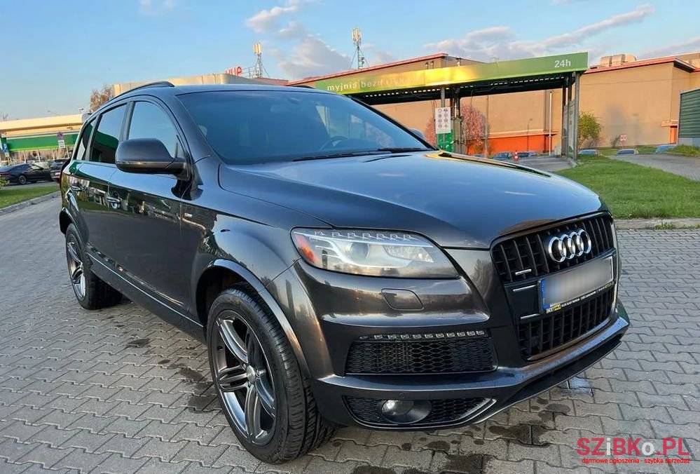 2013' Audi Q7 photo #2