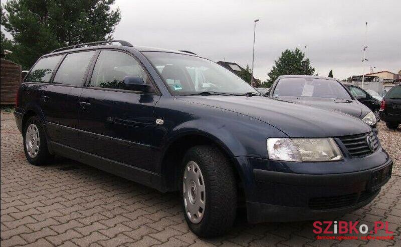 1999' Volkswagen Passat photo #1