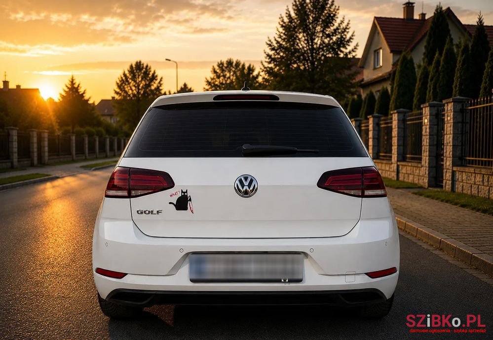 2018' Volkswagen Golf photo #4
