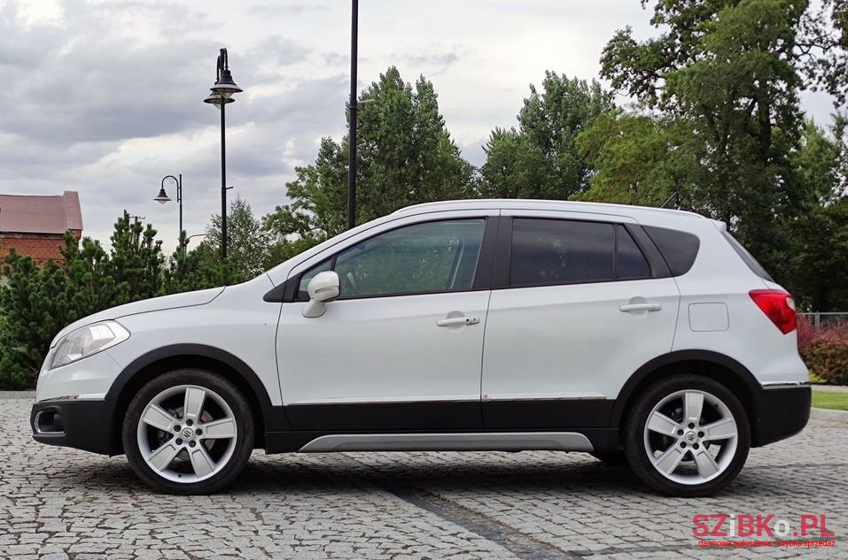 2013' Suzuki Sx4 S-Cross photo #5