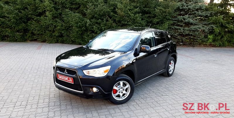 2011' Mitsubishi ASX photo #2