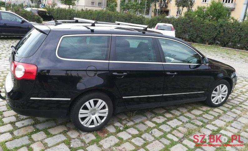 2007' Volkswagen Passat photo #2