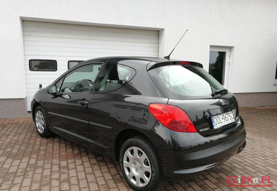 2009' Peugeot 207 photo #6