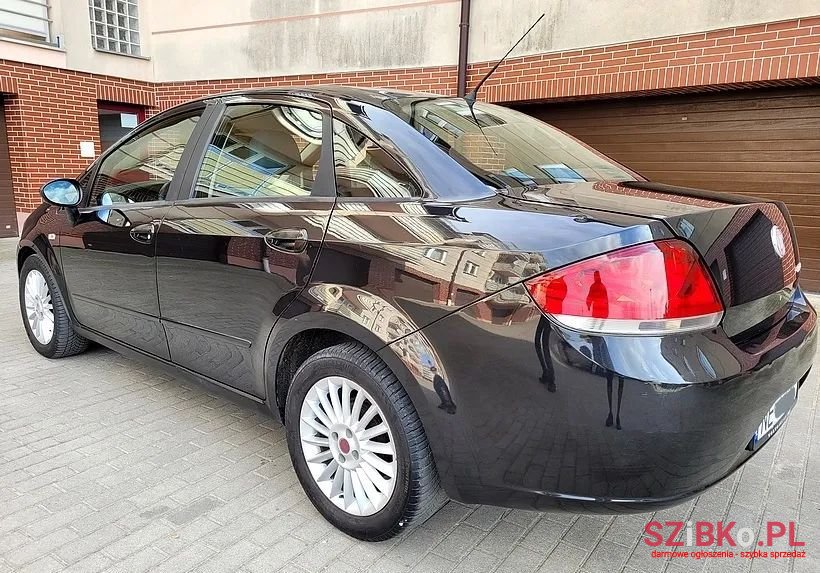 2009' Fiat Linea photo #4