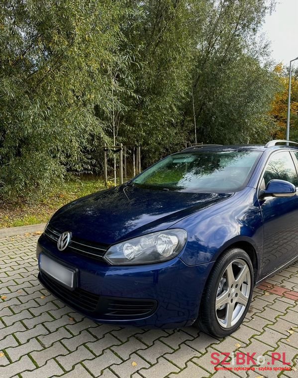 2010' Volkswagen Golf photo #4