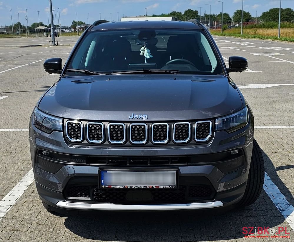2023' Jeep Compass photo #2