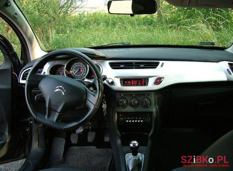 2012' Citroen C3 Picasso photo #2