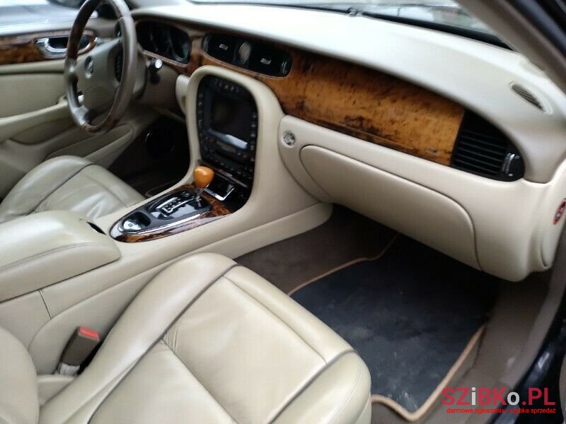 2007' Jaguar XJ photo #3