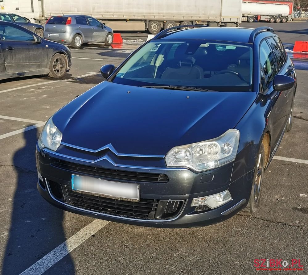 2010' Citroen C5 Tourer photo #1