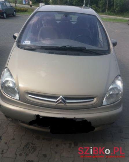 2002' Citroen Xsara Picasso photo #2