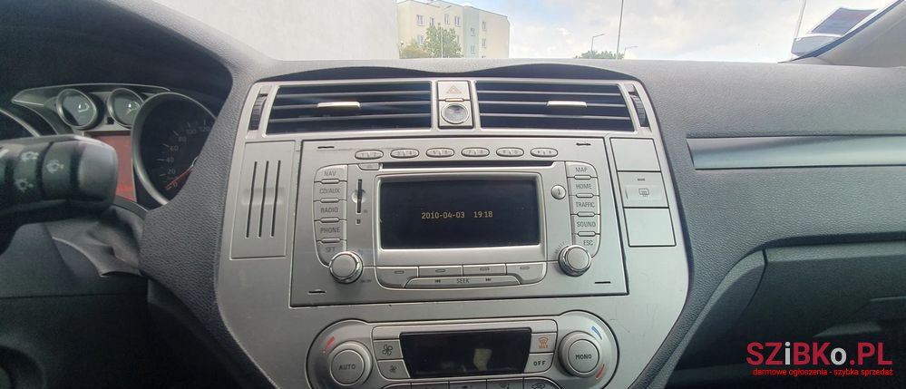 2010' Ford Kuga photo #6