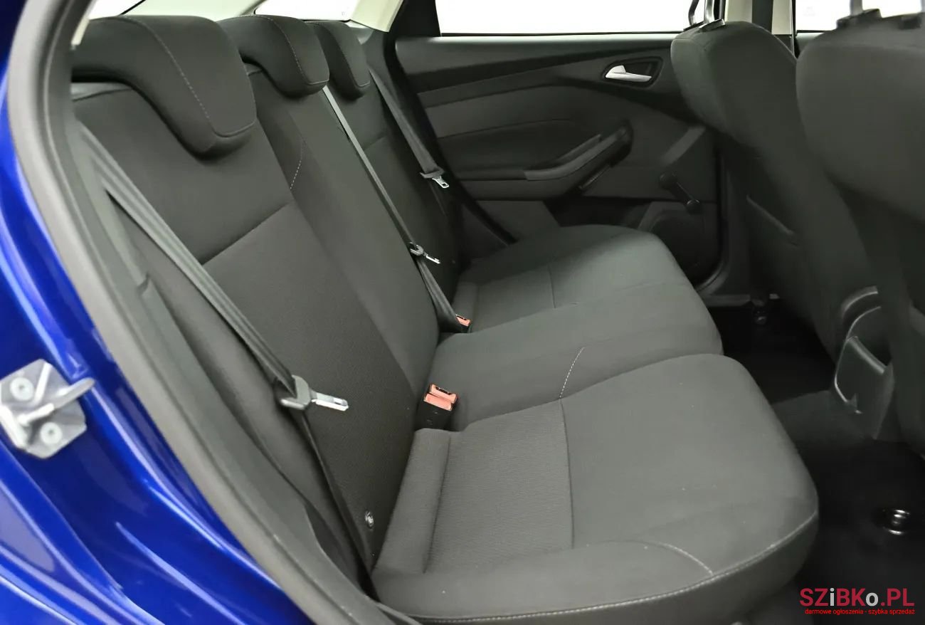 2017' Ford Focus photo #4