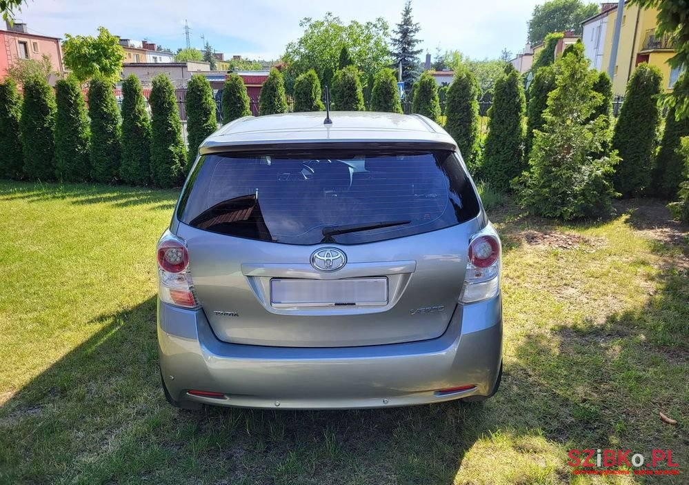 2010' Toyota Verso photo #5