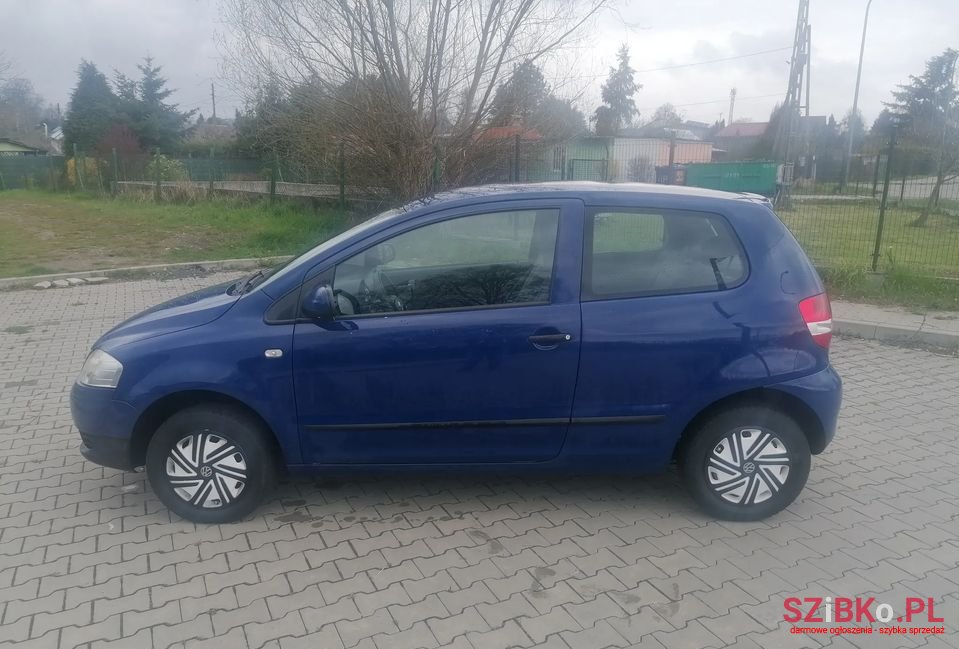 2007' Volkswagen Fox photo #3