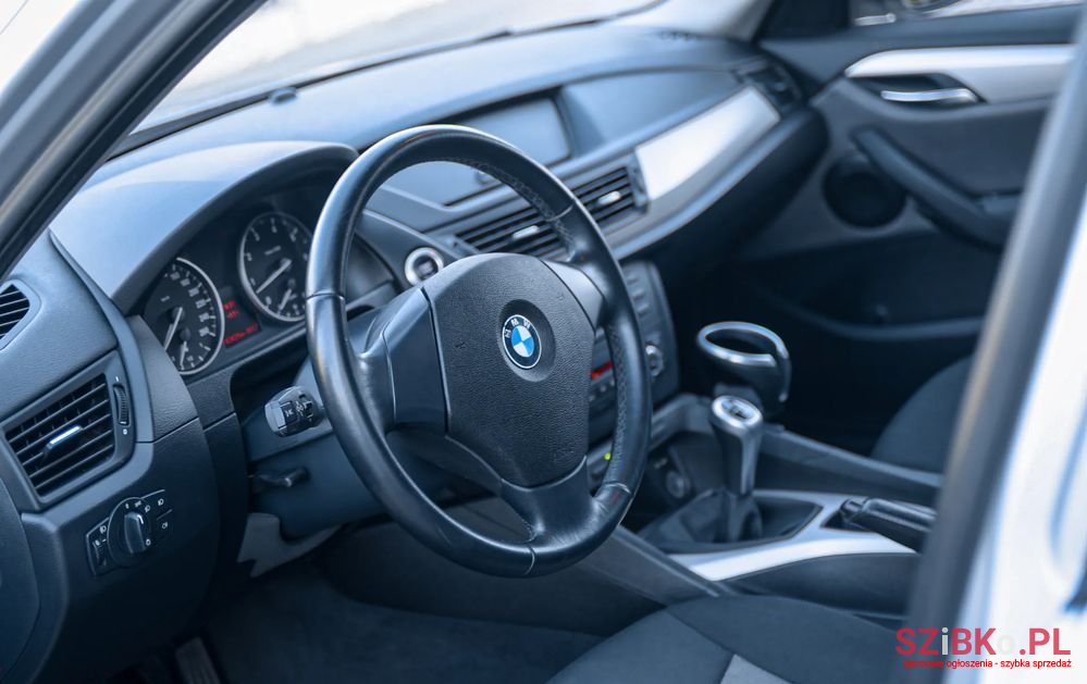 2011' BMW X1 photo #6