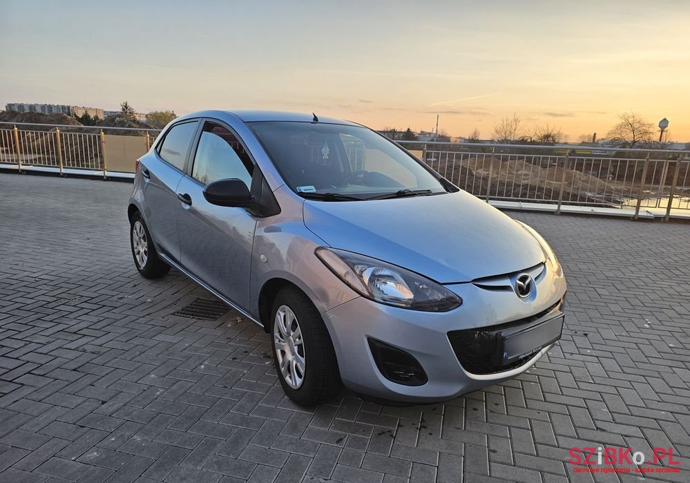 2013' Mazda 2 photo #6