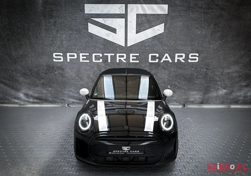 2021' MINI Cooper Standard photo #6