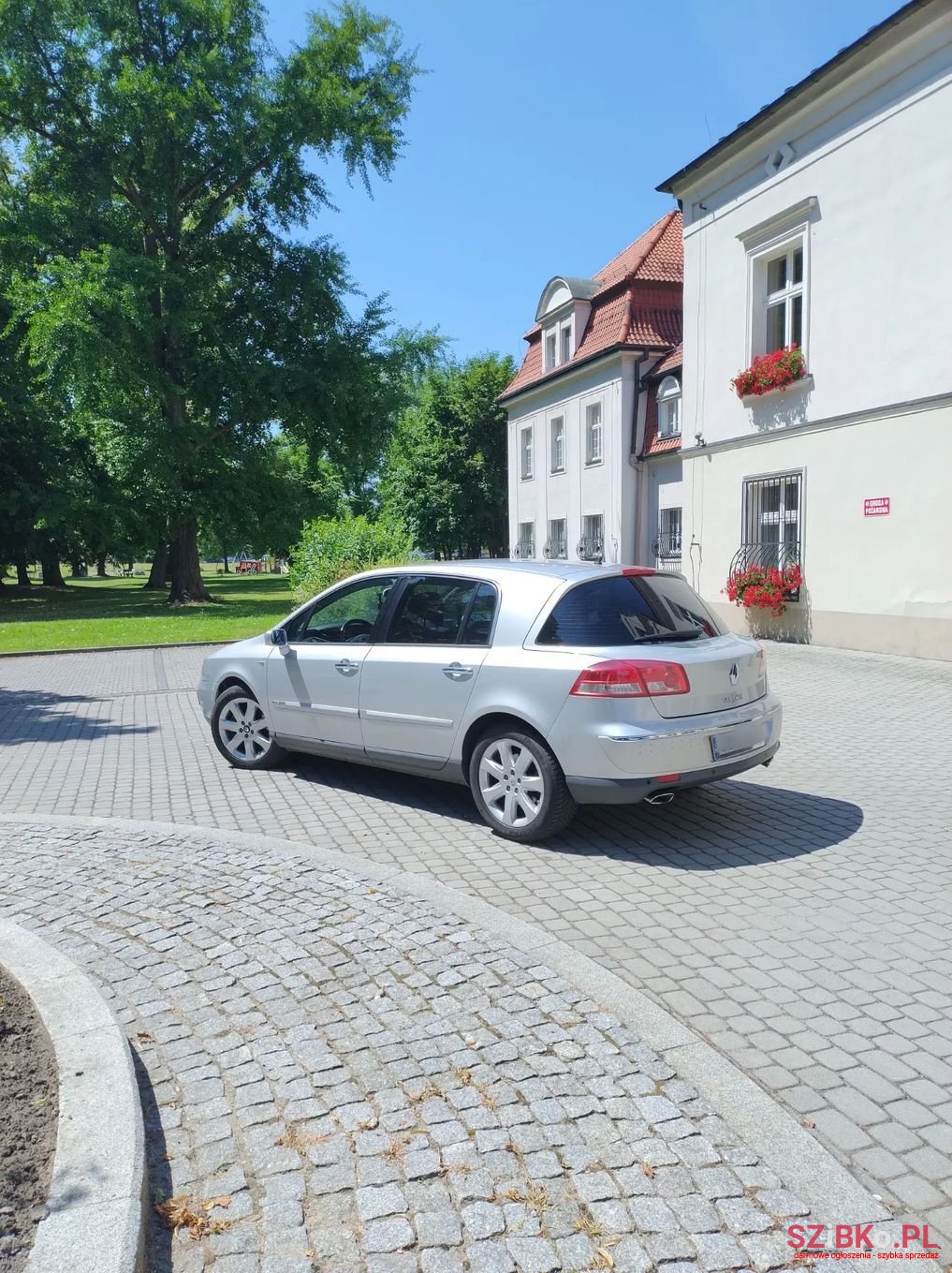 2008' Renault Vel Satis photo #2