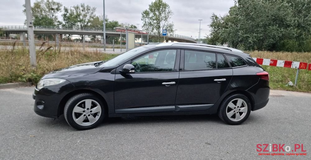 2009' Renault Megane 1.5 Dci Dynamique photo #2